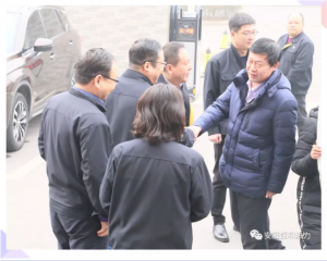 市政協(xié)副主席、住建局黨組書(shū)記、局長(zhǎng)侯津琪到益和熱力公司走訪慰問(wèn)一線職工